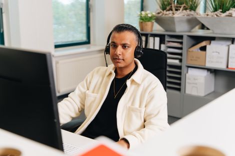 Collega aan het werk
