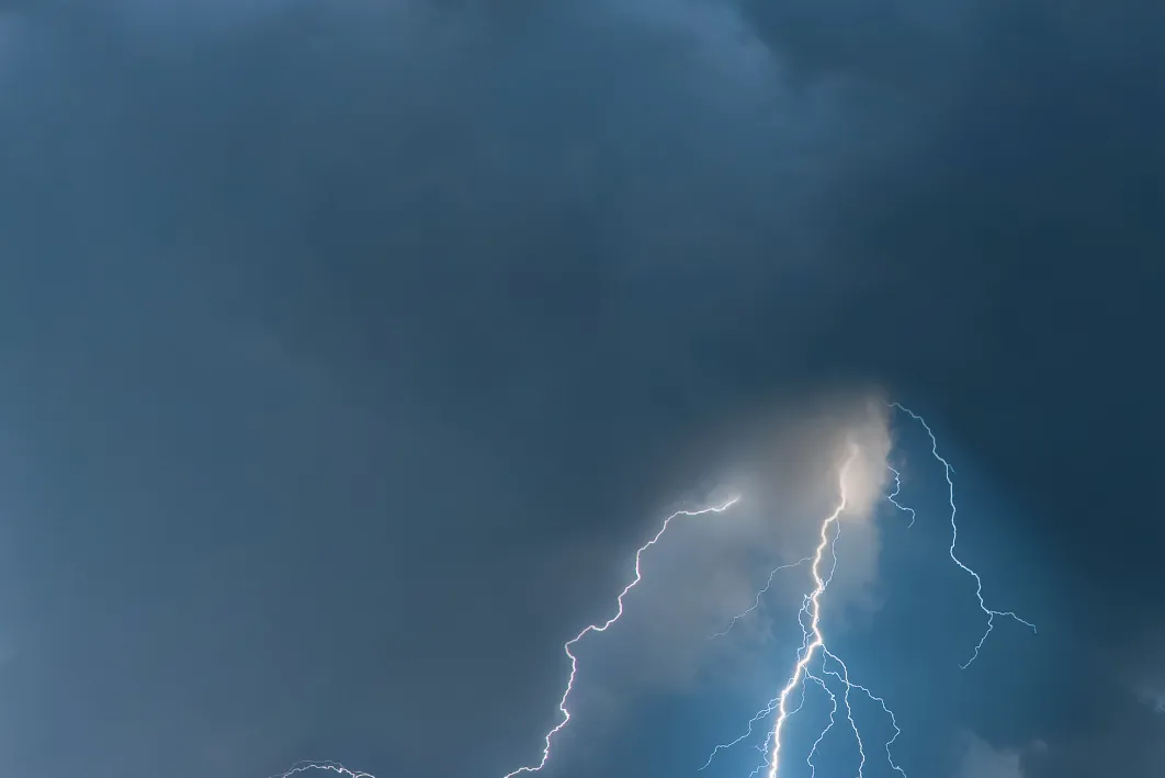 Onweersbui boven het land